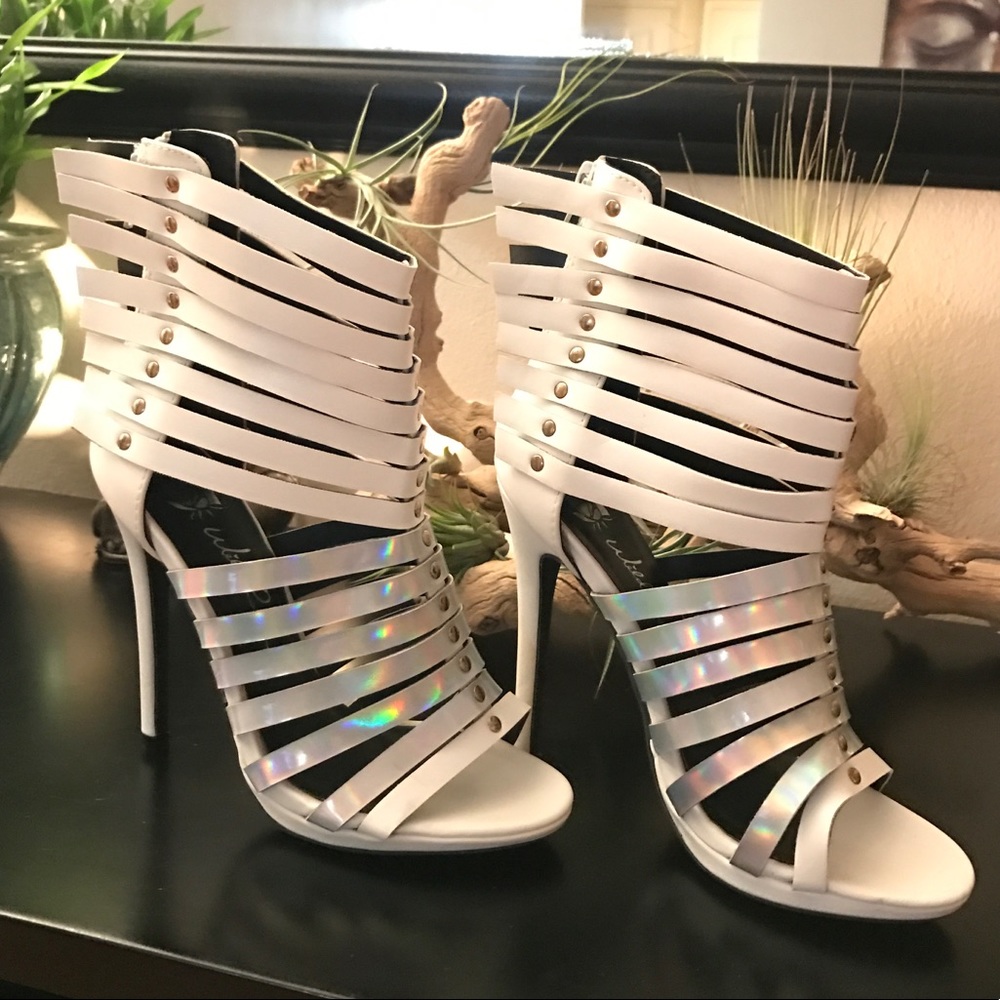 Never Worn, Sexy White & Iridescent sandals 💞